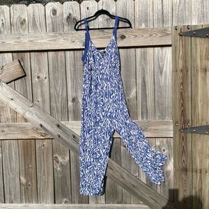 Ellen Tracy Blue and White Patterned Jumpsuit - Size XL